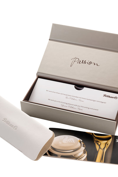 Pelikan Fountain Pen Souverän® 800 Black Blue F