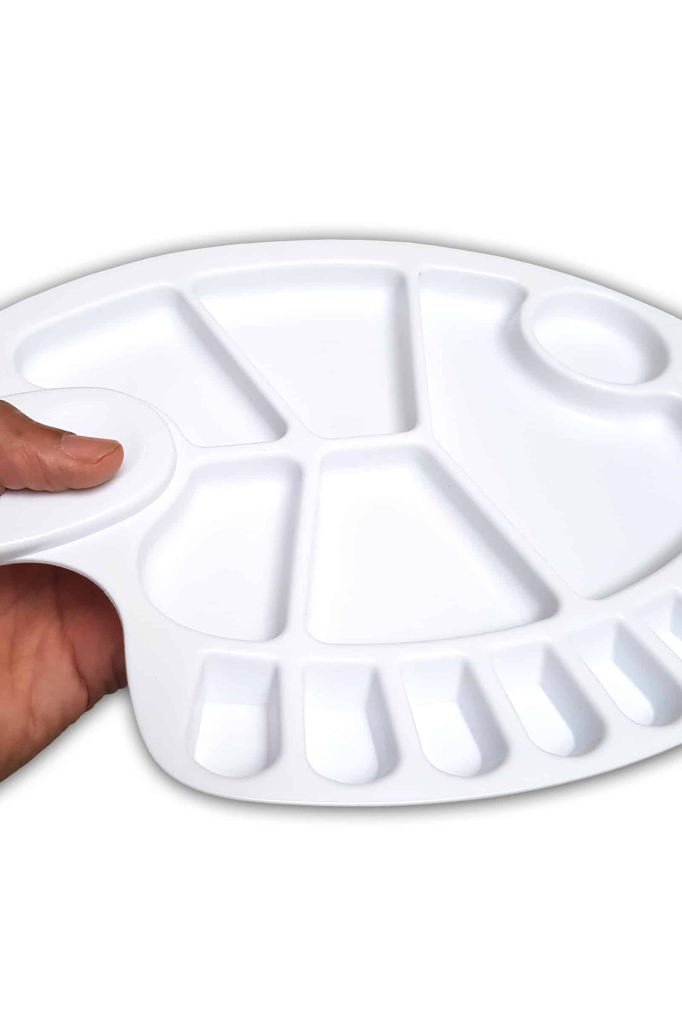 Artist Oval Sturdy Plastic 17 Well Palette  | By Zieler | 09299351